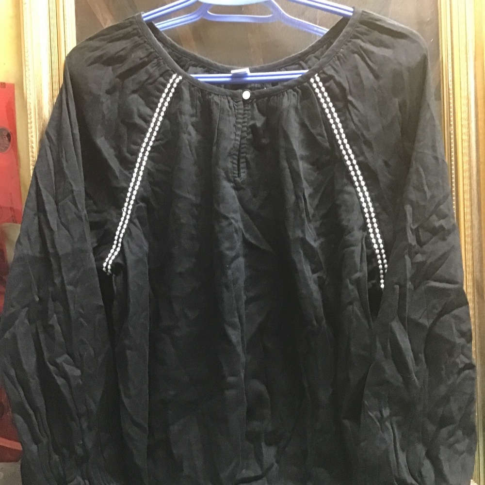 BNWT Old Navy boho embroidered blouse